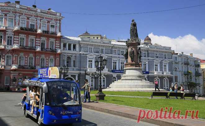 Мэр Одессы выступил против борьбы с памятниками на Украине. Попытки переписать историю при текущем накале эмоций может привести к расколу в обществе, заявил мэр Одессы Геннадий Труханов
