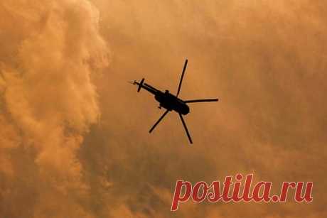 В российском регионе вертолет совершил аварийную посадку на автотрассу. В Брянской области вертолет совершил аварийную посадку на автотрассу, сообщил глава региона Александр Богомаз. После приземления вертолета свет отсутствовал в четырех районах области. Электроснабжение частично восстановлено за счет дополнительных источников питания, подчеркнул глава региона.