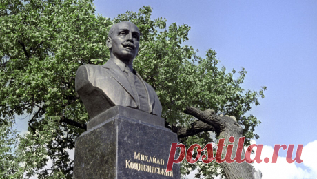 В Чернигове с памятника уберут цитату Горького. В Чернигове с памятника украинскому писателю Михаилу Коцюбинскому уберут цитату Максима Горького. Об этом пишет украинское издание &quot;Голос Украины&quot;. &quot;Памятник на могиле классика нашей литературы Михаила Коцюбинского в ...