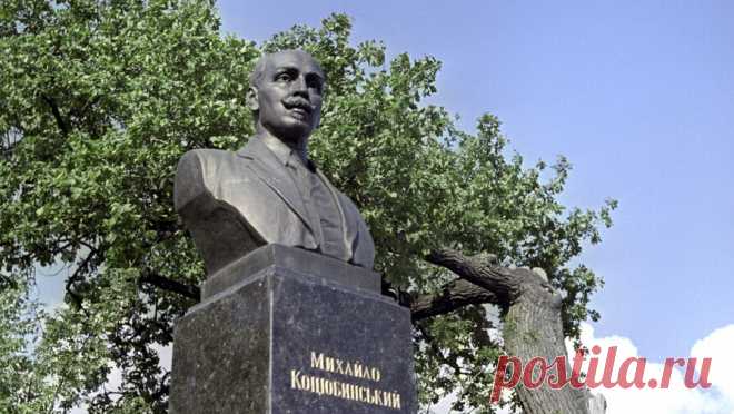 В Чернигове с памятника уберут цитату Горького. В Чернигове с памятника украинскому писателю Михаилу Коцюбинскому уберут цитату Максима Горького. Об этом пишет украинское издание "Голос Украины". "Памятник на могиле классика нашей литературы Михаила Коцюбинского в ...