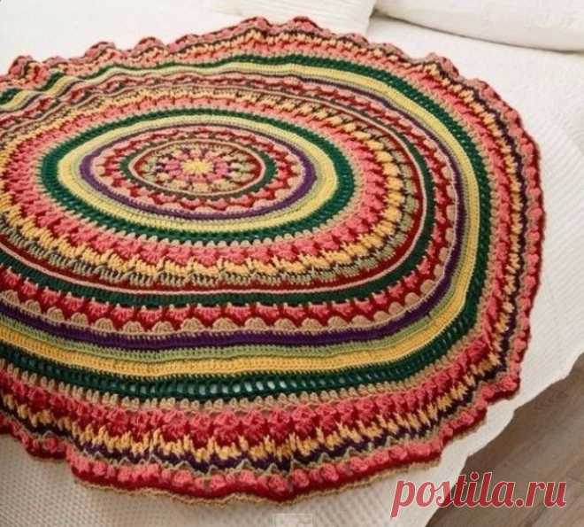 Яркий круглый коврик для дома. Крючком. Схемы. / knittingideas.ru