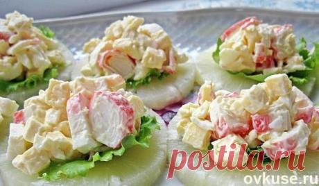 Закуска из крабовых палочек на кольцах ананаса - Простые рецепты Овкусе.ру