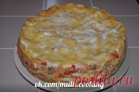 ЛАЗАНЬЯ В МУЛЬТИВАРКЕ!

ИНГРЕДИЕНТЫ:

Для мясного соуса:
Мясо – 500-600 гр.
Грибы шампиньоны – 300 гр.
Морковь – 1 средняя шт.
Лук – 1 средняя шт.
Растительное масло – 3 ст.ложки.
Помидоры – 3 больших шт. (примерно 500 гр.)
Чеснок – 2-3 зубчика.
Вино – 100 мл. (по желанию)
Зелень, соль, перец – по вкусу.

Сыр – 300 гр. (в идеале берут Пармезан, но я не пробовала с ним готовить).

Для соуса Бешамель:
Молоко – 900-1000 мл,
Сливочное масло – 80-100 г
Мука – 80-100 г,
Соль, пе...
