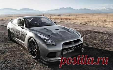 Nissan GT-R Швейцария R850 
Объём: Twin Turbo 3.8L 
Мощность: 850 л.с. 
Крутящий Момент: 1112 Нм 
Привод: Полный 
ВРЕМЯ разгона До 100 км / ч: 2.5 сек 
Максимальная скорость: 340 км / ч
