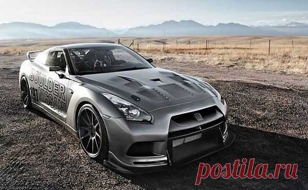 Nissan GT-R Швейцария R850 
Объём: Twin Turbo 3.8L 
Мощность: 850 л.с. 
Крутящий Момент: 1112 Нм 
Привод: Полный 
ВРЕМЯ разгона До 100 км / ч: 2.5 сек 
Максимальная скорость: 340 км / ч