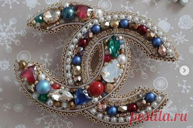 Как вышить брошь Хотите научится делать броши своими руками, но не знаете с чего начать? Тогда эта заметка для вас! Информация для новичков, какие материалы вам будут необходимы, список инструментов и секреты мастерства. Читаем дальше!