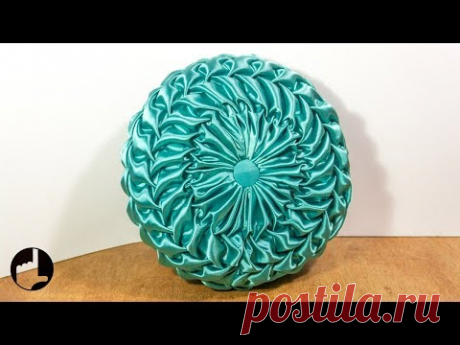 Round Smocked Pillow Tutorial:  Make Your Vintage Cushion