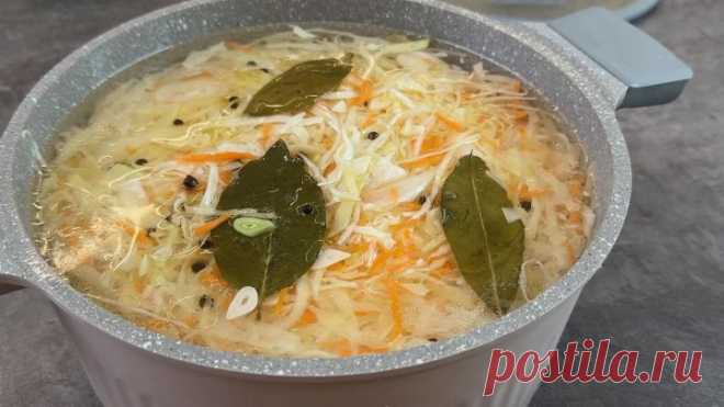 Так маринует капусту уже много лет моя мама (лет 5 точно): ну очень вкусная