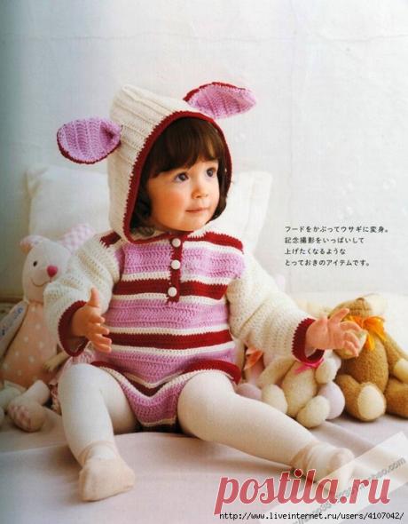 БОДИК С КАПЮШОНОМ НА 1 годик.