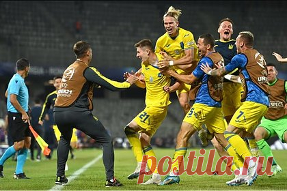 Сборная Украины по футболу вышла в полуфинал молодежного чемпионат Европы. Молодежная сборная Украины обыграла Францию в четвертьфинале чемпионата Европы и вышла в следующую стадию турнира. Встреча проходила в румынском городе Клуж-Напока и завершилась победой украинцев со счетом 3:1. На гол Райана Шерки команда Руслана Ротаня ответила дублем Георгия Судакова и мячом Артема Бондаренко.