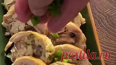 КУРИНЫЙ РУЛЕТ С ГРИБАМИ И СЫРОМ