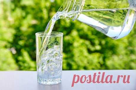 Кардиологи доказали — жидкость снижает сердечные риски независимо от холестерина, сахара и других по