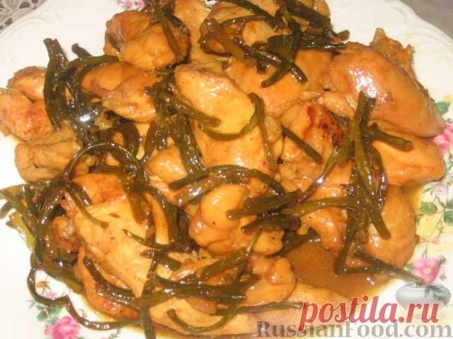 Рецепт: Куриная грудка с чесночными стрелками на RussianFood.com