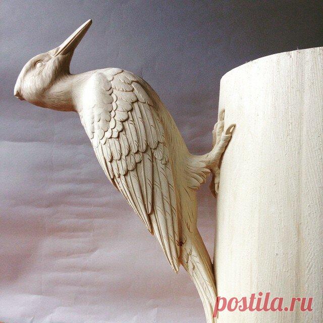 Какие невероятные скульптуры можно научиться делать, если посвятить резьбе по дереву более 30 лет | АРТИзба | Яндекс Дзен