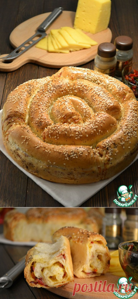 Порционный пирог с сыром и колбасой