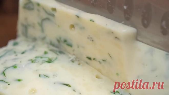 СЕКРЕТЫ СЫРОВ https://ok.ru/video/1702063704577
И ТАКОЙ ВАРИАНТ ТОЖЕ ДОПУСТИМ...
ИЛИ КАК МОЖНО ЕЩЁ СДЕЛАТЬ СЫР?
Без специальных приспособлений. Сыр без яиц. Только творог и молоко. Из самых простых продуктов.
Твердый сыр за 30 минут. Домашний сыр. Все очень просто и быстро. Без фермента. Прекрасный вариант нарезки как на праздничный стол,так и на каждый день. Все готовится проще простого.
Показать полностью...