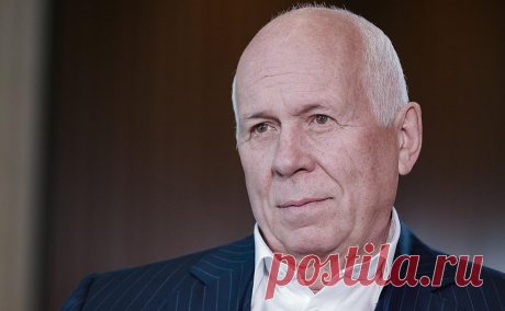 Глава «Ростеха» допустил остановку экспорта из-за ключевой ставки. «Ростех» может остановить экспорт высокотехнологичной продукции из-за высокой ключевой ставки ЦБ, консервативная финансовая политика грозит стагфляцией, считает Чемезов. Сейчас ставка достигла 19%, эксперты ожидают ее повышения