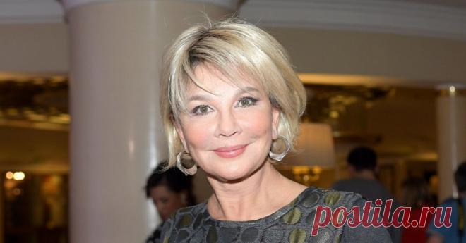 «Не ем бананы и сплю с выключенными батареями», — 68-летняя Татьяна Веденеева делится секретами красоты. Как артистке удается выглядеть на 15 лет моложе? 68-летней Татьяне Веденеевой и 50 не дашь, настолько хороша чертовка! В свои годы артистка без стеснения хвастается стройной фигурой и изящными ножками, а также искренне делится секретами неувядающей