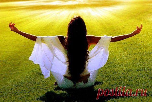 Женская энергия поступает от Земли и наполняет женщину любовью, заботой, чуткостью, нежностью, милосердием и другими качествами женственности.
Он-лайн Семинар "Как Сохранить и Укрепить Свое Здоровье"