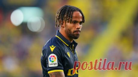 Relevo: «Спартак» заплатит за Бонгонда около €10 млн. Полузащитник «Кадиса» Тео Бонгонда продолжит карьеру в «Спартаке». Читать далее