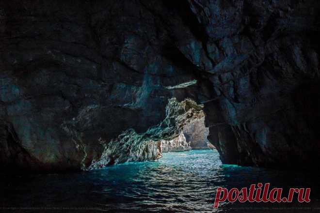 (7) Monenegro :Plava Spilja (Blue Grotto) – Blue... - Gojko Peric Goja