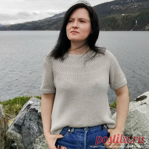 Летний топ с круглой кокеткой.

Автор: Daria Nekrasovas

От автора:
В МК ТОП я вяжу для себя, на размер С-М. Мой рост 164 см. Обхват груди 90 см

При вязании топа я вдохновлялась работами скандинавских дизайнеров

При этом все схемы и расчеты разработаны мною самостоятельно.

Топ вяжется сверху вниз единым полотном.

Для вязания использую пряжу DROPS BOMUL-LIN
50 г - 85 м (53 % хлопок, 47% лен)

Спицы
3,0 для набора петель
4,0 для вязания резинки 1х1
4,5 для вязания лицево...