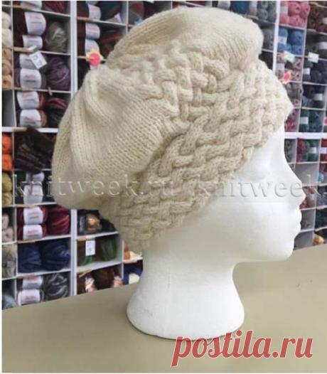 Теплый берет спицами - Эфария Теплый берет спицами для женщин, выполненный из шерсти мерино средней толщины. Вязание берета начинается с нижней планки, полностью связанной узором плетенка. Далее выполняется вязание основной детали по кругу, при этом основная часть берета связана лицевой гладью. Описание модели рассчитано для одного размера Размеры Окружность берета: 50-52 см Материалы Пряжа Fine Merino Superwash DK of Diamond