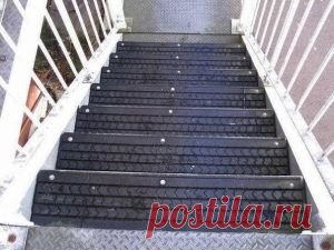 Что бы лестница не скользила