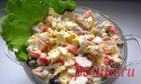 Салат с сыром, сухариками и крабовыми палочками – рецепт с фото / Простые рецепты