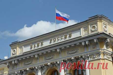 В ЦБ опровергли начало новой расчистки банковского сектора России. В связи с двумя отзывами лицензий у российских банков, произошедшими в феврале после долгого перерыва, речь идет не о начале новой расчистки сектора, а о точечных мерах, заявил первый зампред ЦБ РФ Дмитрий Тулин. Также он уточнил, что необходимости в санации Киви Банка в регуляторе не увидели.