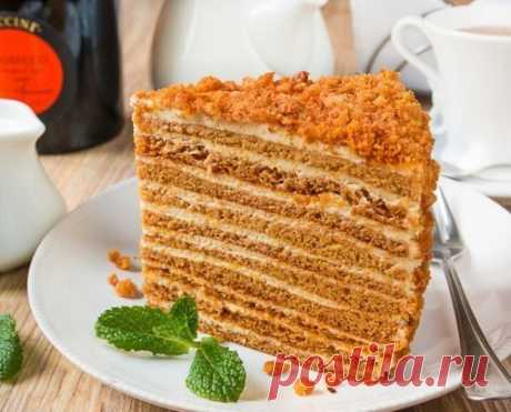Медовик.Продукты: 

Для коржей 

1. Мёд — 420 гр. 
Показать полностью…