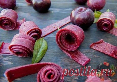 СЛИВОВАЯ СМОКВА Смоква - настолько забытое старорусское лакомство, что даже ...