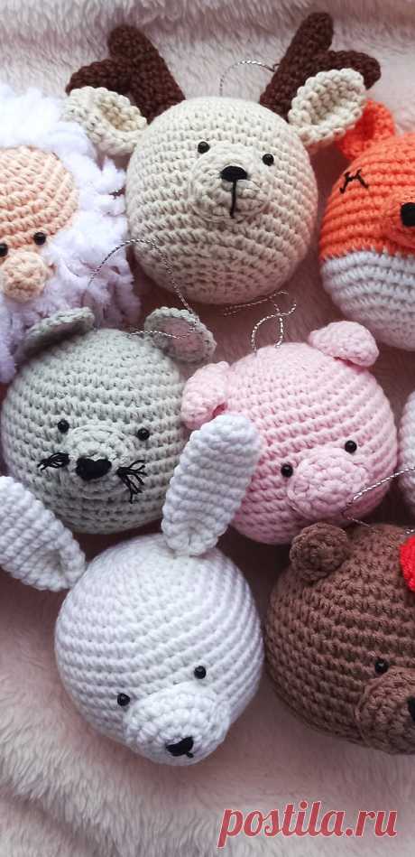 PDF Ёлочные игрушки крючком. FREE crochet pattern; Аmigurumi toy patterns. Амигуруми схемы и описания на русском. Вязаные игрушки и поделки своими руками #amimore - елочные украшения, игрушки на ёлку ёлочные шары, Новый год.