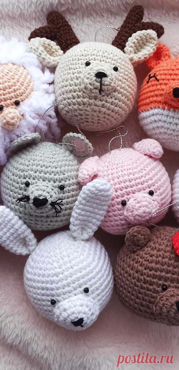 PDF Ёлочные игрушки крючком. FREE crochet pattern; Аmigurumi toy patterns. Амигуруми схемы и описания на русском. Вязаные игрушки и поделки своими руками #amimore - елочные украшения, игрушки на ёлку ёлочные шары, Новый год.