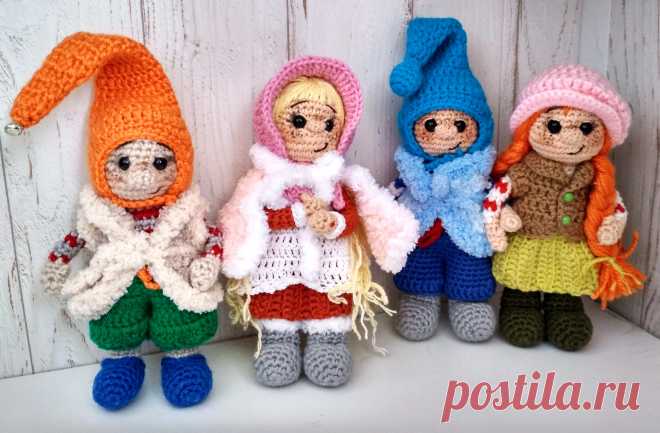 PDF Гномики крючком. FREE crochet pattern; Аmigurumi doll patterns. Амигуруми схемы и описания на русском. Вязаные игрушки и поделки своими руками #amimore - маленький гном в колпачке, гномик с набором одежды, кукла, куколка, пупс.