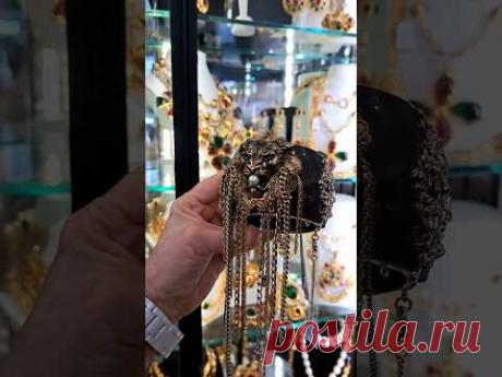 Оригинальный #браслет от #chanel украсит любую из нас, согласны?! #sorts #vintage #bijoux