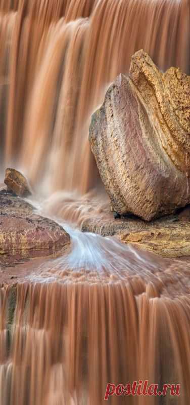 Найдено на сайте 500px.com.