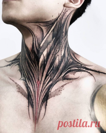 На шее татуировки могут быть дерзкими или утонченными, и могут варьироваться от простых рисунков до замысловатых узоров.