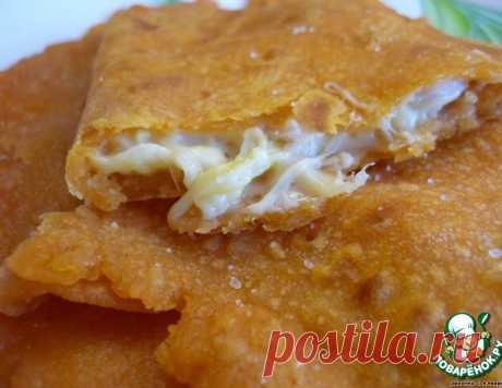 Лепешки с сырной начинкой - кулинарный рецепт