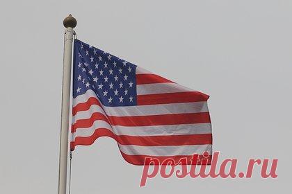 Стрельбу в приходской школе США устроила женщина-трансгендер. Стрельбу в приходской школе в американском штате Нэшвилл устроила женщина-трансгендер, рассказал шеф городской полиции Джон Дрейк. В результате происшествия погибли трое девятилетних детей и трое преподавателей, которым было около 60 лет. Одри Хейл была вооружена двумя автоматическими винтовками и пистолетом.