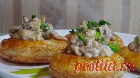 Самые вкусные слоеные кольца с грибами на закуску Не знаете, что такого оригинального, вкусного и недорогого приготовить на праздничный стол — сделайте слоеные кольца с грибами.
Эта невероятно вкусная и красивая закуска приведет в восторг всех гостей…