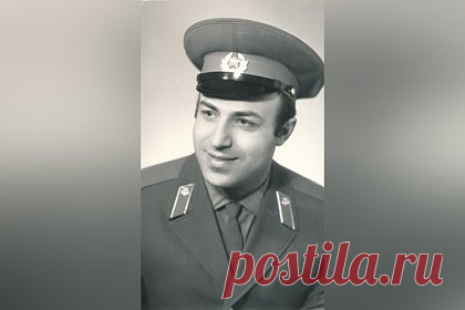 Умер один из первых исполнителей песни «День Победы» Эдуард Лабковский. Один из первых исполнителей песни «День Победы», народный артист РСФС Эдуард Лабковский умер на 85-м году жизни, об этом сообщил Ансамбль Александрова. Солист Академического ансамбля песни и пляски Российской армии имени Александрова и Центрального пограничного ансамбля ФСБ России скончался 22 июля.