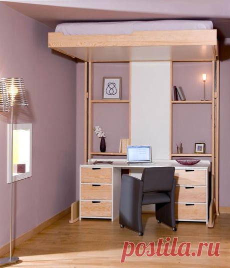 Подъемная кровать — чердак для экономии пространства Стандартная квартира старой планировки, в которой проживает семья с детьми, как правило, оставляет мало вариантов для фантазии, расстановки мебели и просторного обустройства всех жилых зон. Ведь борьб…