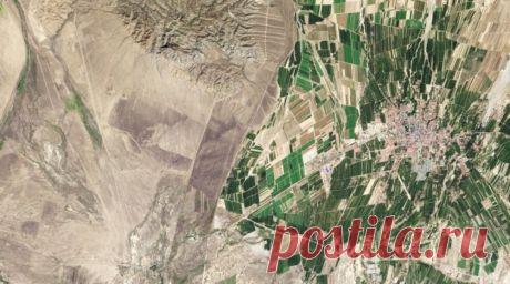 Снимок из космоса показал различие между Казахстаном и Китаем - Новости Политики - Новости Mail.Ru