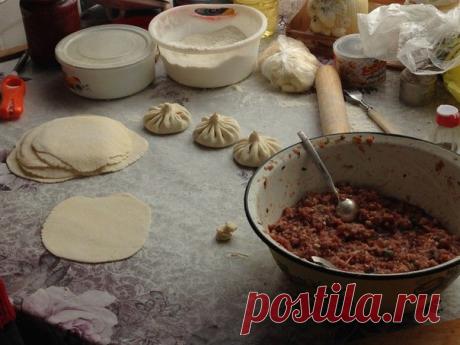 Настоящие хинкали – таких вкусных, еще не ели! Очень сочные! Эксклюзивный рецепт от Вахтанга. 

Просили рецепт с мясом?)) Вот настоящий рецепт: хинкали по-грузински! Очень много бульона внутри, ароматных специй и вкусного мяса! Домашние хинкали - то, что нужно, когда хочется мяса! 

Ингредиенты: 
Показать полностью…