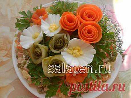 Салат оливье с колбасой, традиционный праздничный салат |