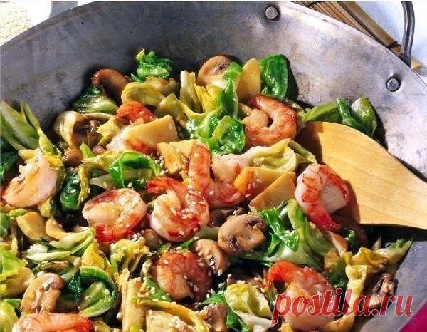 Креветки с овощами