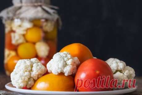 Помидоры с цветной капустой на зиму — Домашняя кулинария