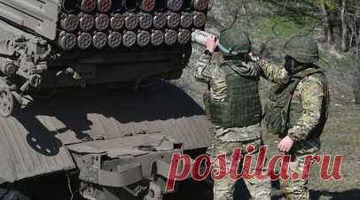 РСЗО «Торнадо-С» уничтожил замаскированные склады и позиции ВСУ в ЛНР. В Минобороны России заявили, что расчёты реактивных систем залпового огня «Торнадо-С» группировки войск «Запад» уничтожили замаскированные склады с боеприпасами, бронетехнику, РСЗО, артиллерийские орудия и пункты временной дислокации украинских оккупантов в ЛНР. Читать далее