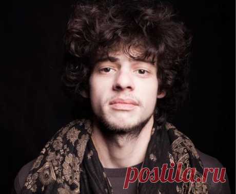 Скончался сын актера Ивана Дыховичного: Владимир пережил папу всего на 10 лет